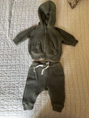 Baby GAP Olive Green Waffle Knit Set